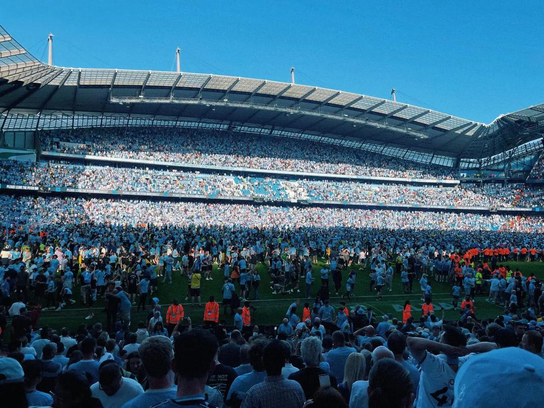 波兰主帅：要帮扎莱夫斯基找回状态；我觉得莱万还没决定未来（波兰主帅：盼助扎莱夫斯基复苏；称莱万去向仍未决定）