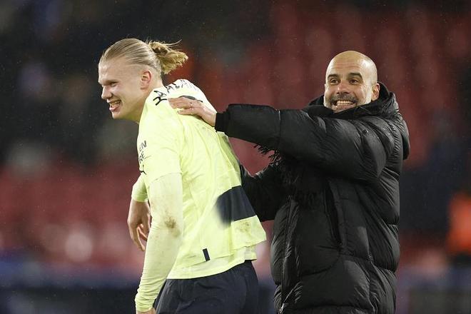 韩旭：冲击海外能和世界最高水平球员竞争 之后再帮中国女篮提升（韩旭：先赴海外挑战世界顶尖球员，归来再助中国女篮提升）