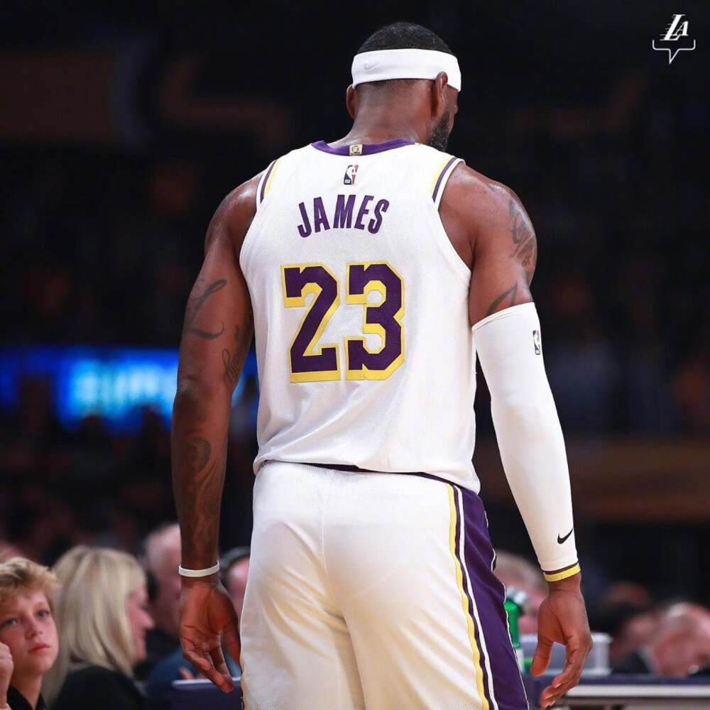 不满火箭，成全谢波德！场均仅17分钟，首轮秀打错算盘了（对火箭失望却成就谢波德！场均仅17分钟，首轮新秀误判形势）