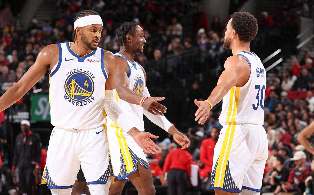 凯尔特人连续两场获胜，进攻体系稳定（凯尔特人收获两连胜，进攻端延续稳定表现）