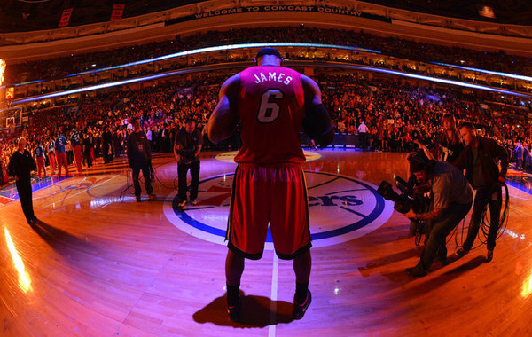 德天空：格纳布里倾向于续约，可能与拜仁签1-2年的降薪合同（德天空：格纳布里拟与拜仁续约，合同期1-2年且降薪）