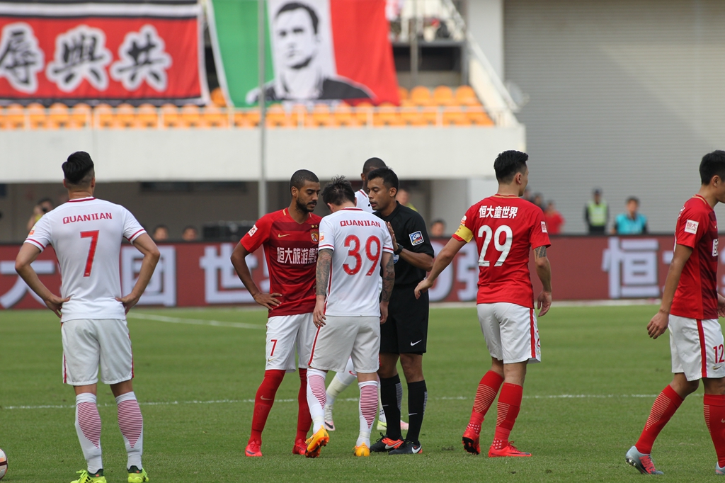 米兰本赛季税前年薪TOP20：恩昆库、拉比奥第1，普利希奇第7（米兰本季税前薪资TOP20：恩昆库、拉比奥并列第1，普利希奇位列第7）