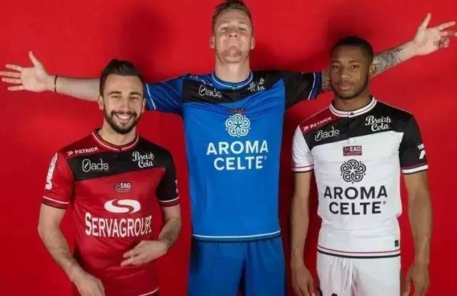 科尔：库里今天战森林狼没有出场时间限制（科尔称库里今日对阵森林狼将不受出场时间限制）