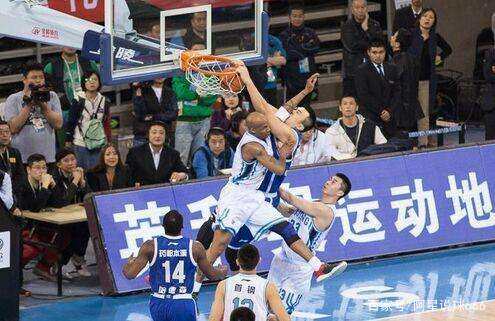 场均10.1分8.3板1.3帽！科塔谈担任先发中锋：一直心怀感恩（场均10.1分8.3篮板1.3盖帽！科塔谈首发中锋角色：始终心存感激）