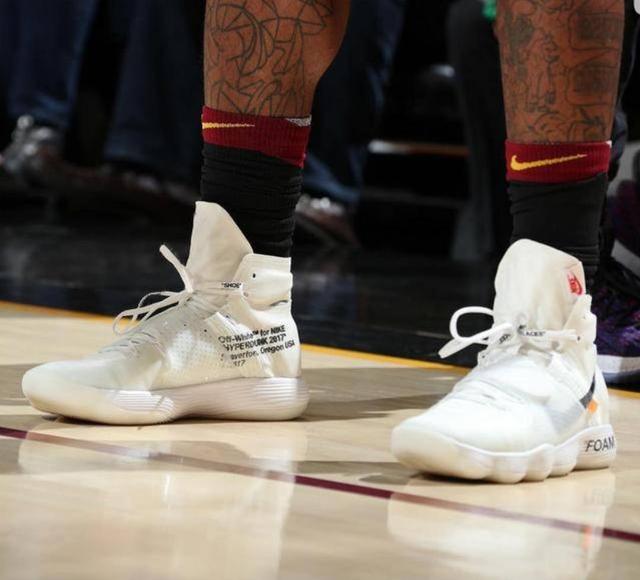 热身赛：中国女足2-0伯恩利女足，唐佳丽、张琳艳破门（中国女足热身赛2-0力克伯恩利女足，唐佳丽、张琳艳各入一球）