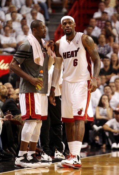 足球周刊：刘若钒曾想回成都却被徐正源拒绝，后获里卡多、穆斯卡特赏识（足球周刊：刘若钒曾欲回归成都遭徐正源拒绝，随后得到里卡多与穆斯卡特青睐）