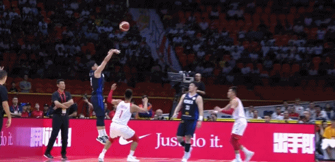 迪洛伦佐：德布劳内是笔重要的引援，他刚来时我们都很好奇他（迪洛伦佐：德布劳内是关键引援，初来时我们对他充满好奇）